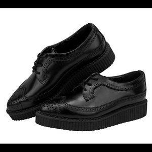 TUK Wingtip Lace-up Shoes